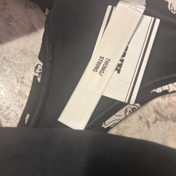 VS PINK HALLOWEEN PANTY Large Thong NWT Ghost Dog - Picture 5 of 6